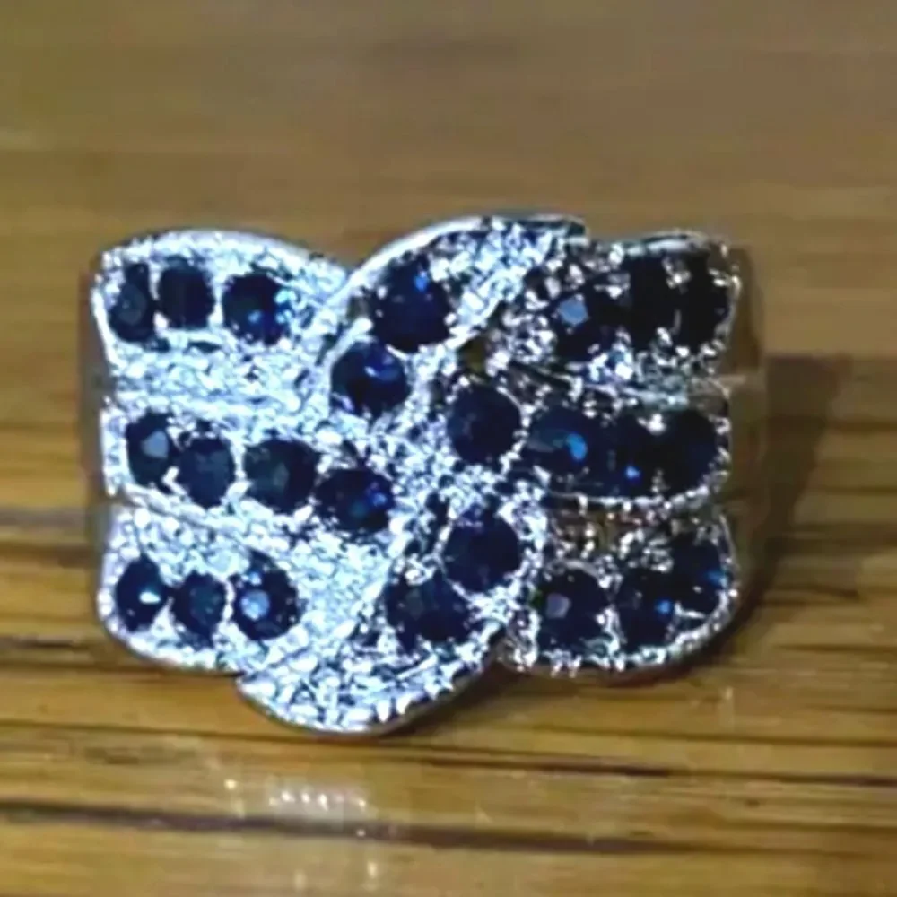 Luxury Elegant diamond wedding ring